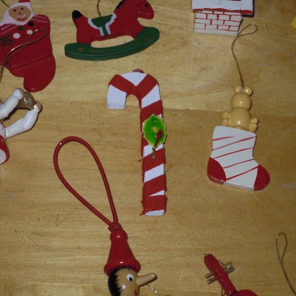 Vintage Handpainted Wood Christmas Tree Ornaments 23 Mini Lot German? Pinocchio - Picture 6 of 6